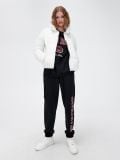 Krótka kurtka puffer - kremowy - CROPP - small2