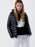 Geacă matlasată cu glugă - negru - CROPP - small1