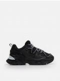 Sportschuhe mit Kontrastelementen - Schwarz - CROPP - small1