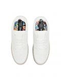 Białe sneakersy z kolorową podeszwą - biały - CROPP - small5