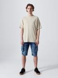 Pantaloni scurți din denim, cu buzunare cargo - albastru - CROPP - small1