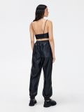 Czarne joggery z imitacji skóry - czarny - CROPP - small3