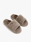 Puszyste kapcie - szary - CROPP - small1