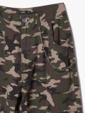 Pantaloni mimetici con dettaglio a catena - verde-marrone - CROPP - small5