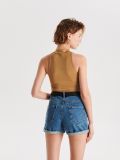 Jeansowe szorty z talią mom jeans i paskiem - niebieski - CROPP - small4