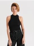 Top din tricot striat, cu guler înalt și umerii goi - negru - CROPP - small2