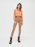 Blugi cu talie înaltă cu lanț - bej - CROPP - small1