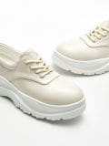 Magas talpú sneaker cipő - testszínű - CROPP - small2