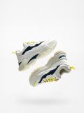 Sneakersy na grubej podeszwie - biały - CROPP - small1