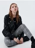Kurtka biker z imitacji skóry - czarny - CROPP - small4