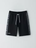 Dresowe szorty z lampasami - czarny - CROPP - small1