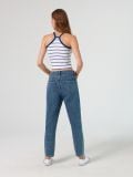 Crop top z dekoltem halter - biały - CROPP - small3