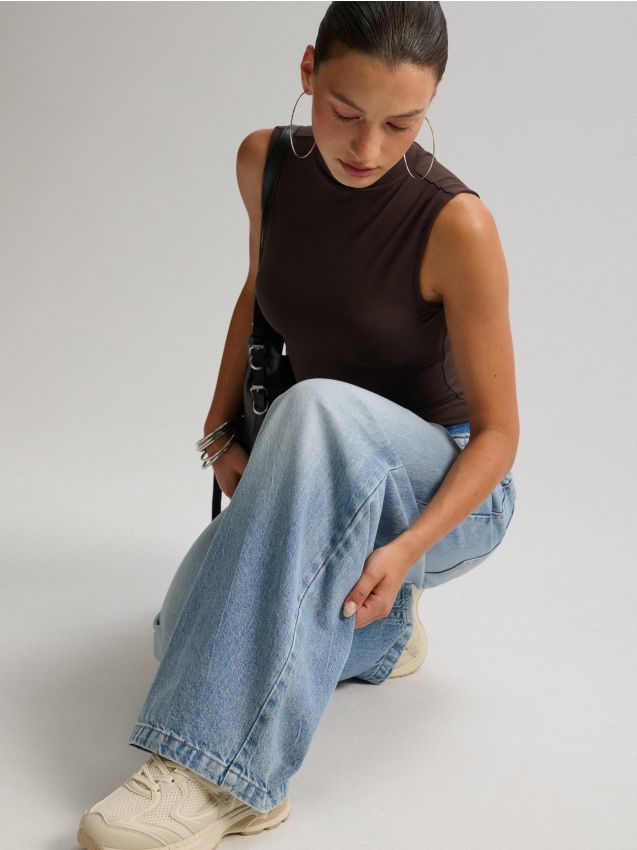 Jasnoniebieskie jeansy typu barrel workwear
