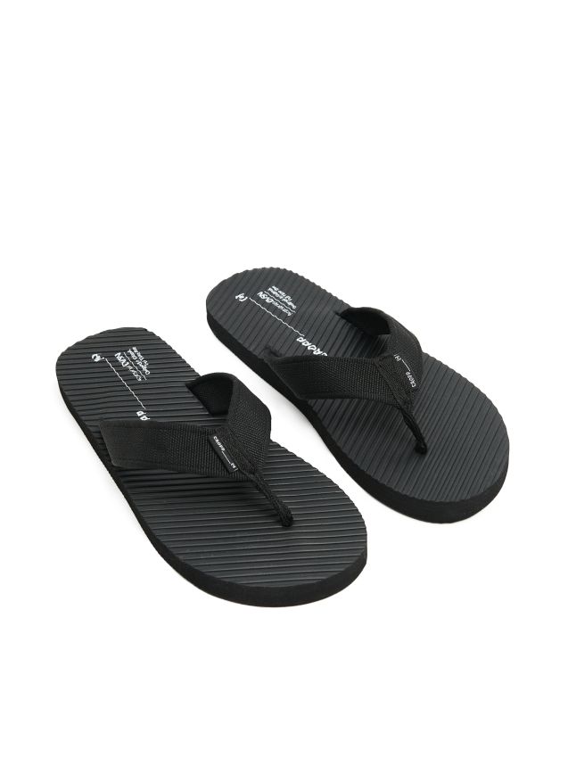 Klapki japonki z materiałowym paskiem - CROPP - 037DD-99X