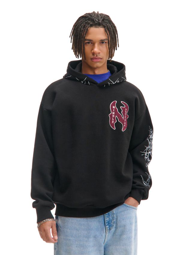 Czarna bluza z kapturem i aplikacją - CROPP - 3811Z-99X