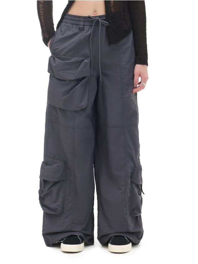 Spodnie parachute z kieszeniami cargo - CROPP - 0618Z-49X