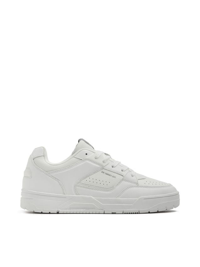 Klasyczne białe sneakersy - CROPP - 099AV-00X