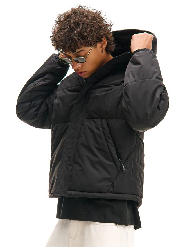 Czarna kurtka puffer z kapturem - CROPP - 156FN-99X