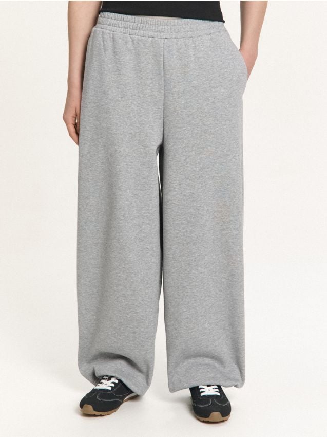 Pantaloni flare Culoare negru - CROPP - 7661K-99X