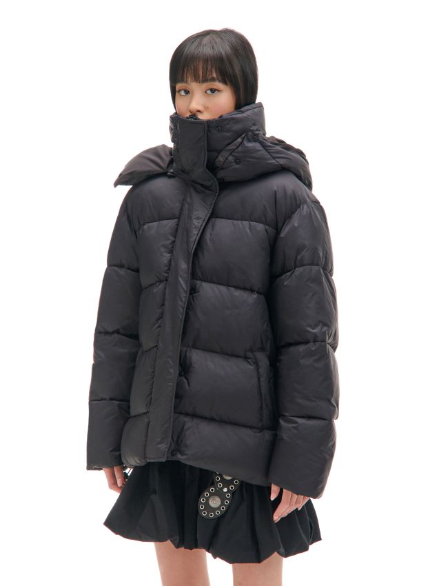 Καπιτονέ τζάκετ με κουκούλα