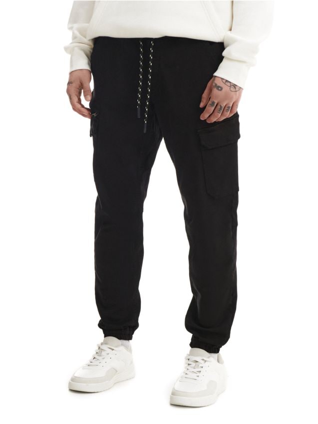 Czarne joggery basic z kieszeniami cargo - CROPP - 4187W-99X