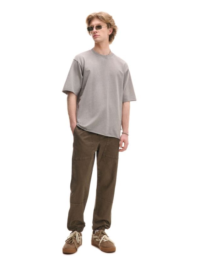 Beżowe joggery z kieszeniami cargo - CROPP - 9077Y-80X