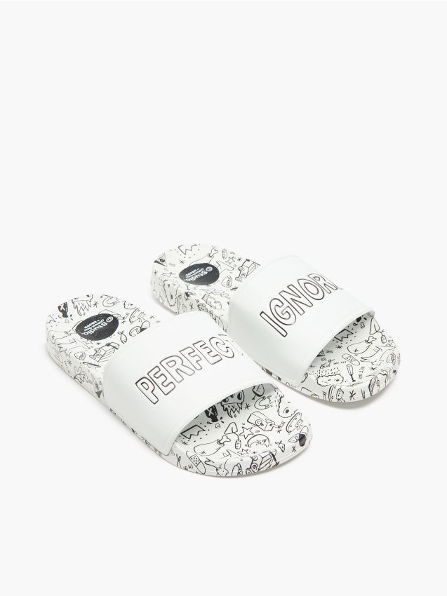【Agape】 Pantofi Sneakers peste gleznă Culoare verde-oliv - CROPP - 070AV-91X
