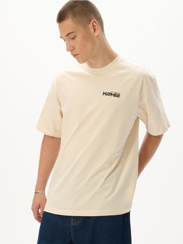 T-shirt z motoryzacyjnym motywem