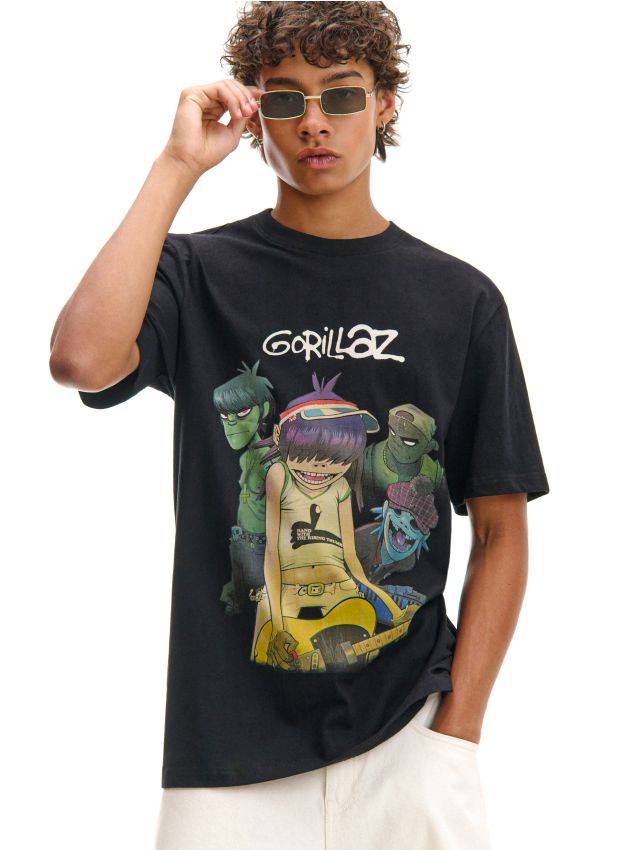 Czarny T-shirt typu baby tee - CROPP - 063FP-99X