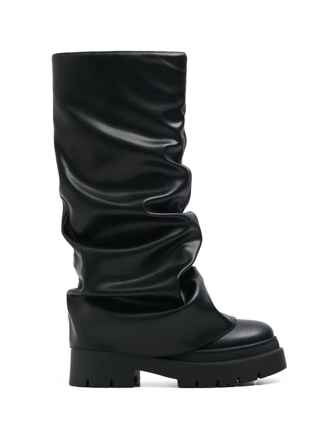 Take every step with CROPP new shoe styles for you