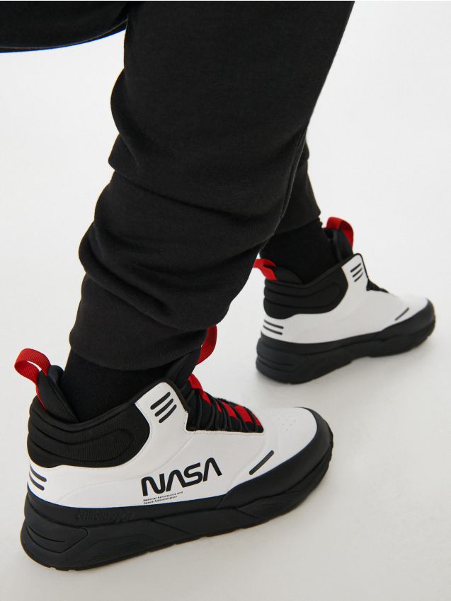 Scarpe della clearance nasa