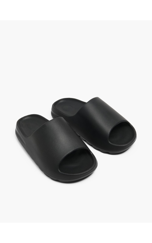 Czarne klapki - CROPP - 492IG-99X